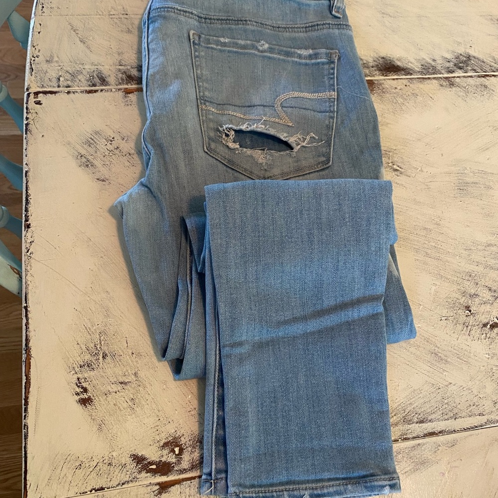 AEO Hi-Rise Super Stretch Jeggings Bleachwashed